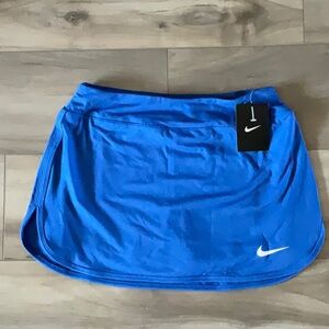 NWT Nike Active Tennis Skort - S